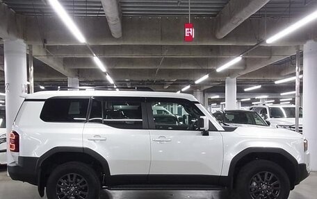 Toyota Land Cruiser Prado, 2024 год, 6 600 000 рублей, 3 фотография