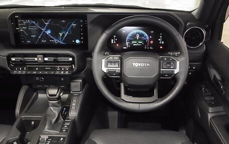 Toyota Land Cruiser Prado, 2024 год, 6 600 000 рублей, 8 фотография