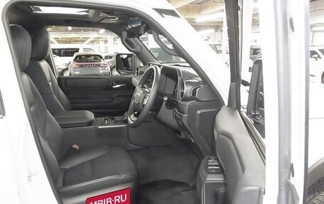 Toyota Land Cruiser Prado, 2024 год, 6 600 000 рублей, 13 фотография