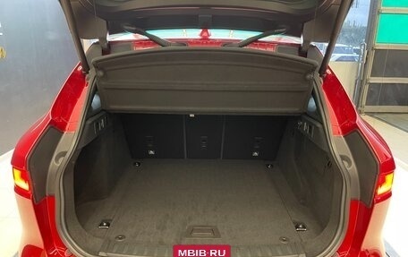 Jaguar F-Pace, 2016 год, 2 650 000 рублей, 30 фотография