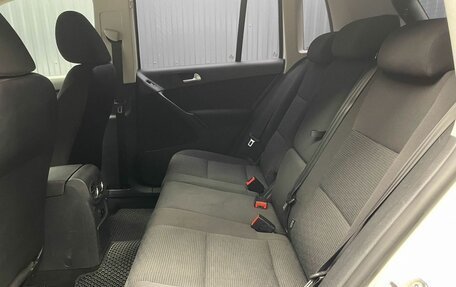 Volkswagen Tiguan I, 2012 год, 917 000 рублей, 16 фотография