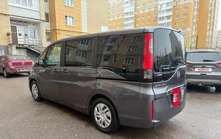 Honda Stepwgn IV, 2017 год, 1 550 000 рублей, 2 фотография