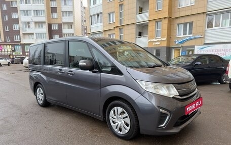 Honda Stepwgn IV, 2017 год, 1 550 000 рублей, 3 фотография