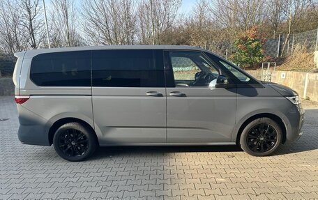 Volkswagen Multivan, 2024 год, 7 650 000 рублей, 4 фотография