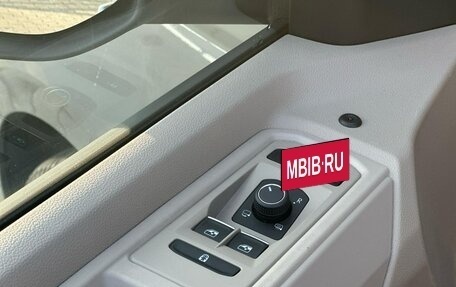 Volkswagen Multivan, 2024 год, 7 650 000 рублей, 13 фотография