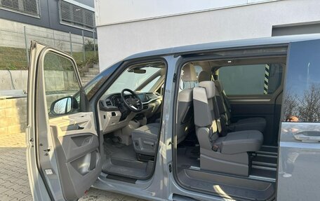 Volkswagen Multivan, 2024 год, 7 650 000 рублей, 25 фотография