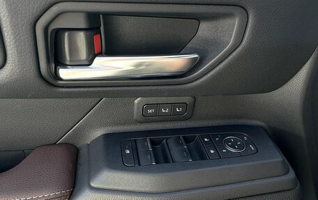 Toyota Land Cruiser Prado, 2025 год, 9 300 000 рублей, 15 фотография