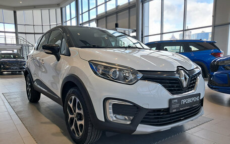 Renault Kaptur I рестайлинг, 2018 год, 1 488 000 рублей, 3 фотография