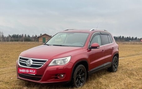 Volkswagen Tiguan I, 2009 год, 988 000 рублей, 2 фотография