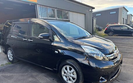 Toyota ISis I, 2016 год, 1 050 000 рублей, 3 фотография