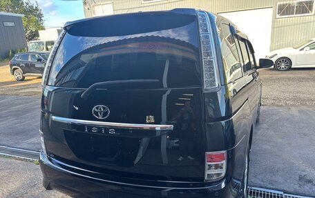 Toyota ISis I, 2016 год, 1 050 000 рублей, 7 фотография