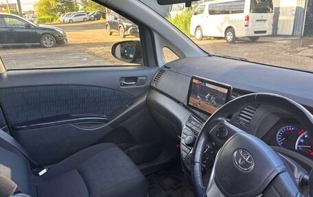 Toyota ISis I, 2016 год, 1 050 000 рублей, 21 фотография