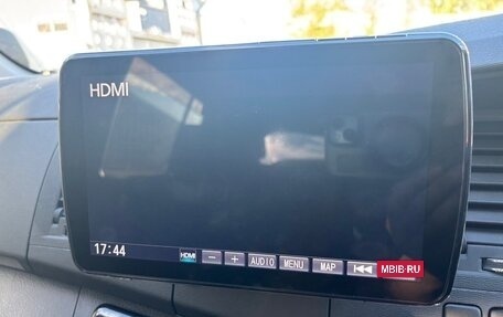 Toyota ISis I, 2016 год, 1 050 000 рублей, 24 фотография