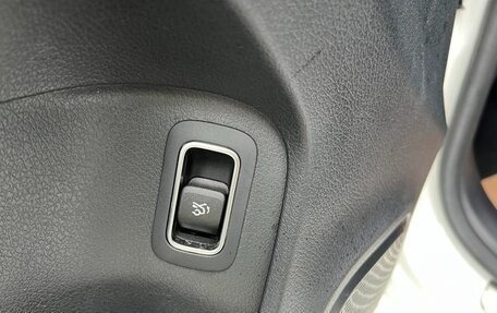 Mercedes-Benz A-Класс, 2021 год, 1 900 000 рублей, 22 фотография