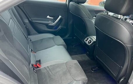 Mercedes-Benz A-Класс, 2021 год, 1 900 000 рублей, 19 фотография