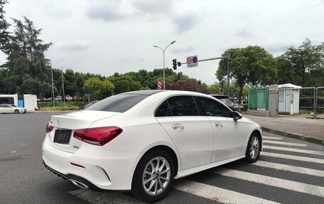 Mercedes-Benz A-Класс, 2021 год, 1 900 000 рублей, 4 фотография
