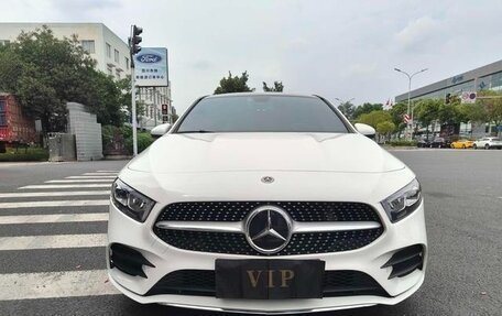 Mercedes-Benz A-Класс, 2021 год, 1 900 000 рублей, 2 фотография