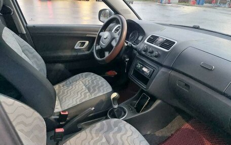 Skoda Fabia II, 2010 год, 245 000 рублей, 15 фотография