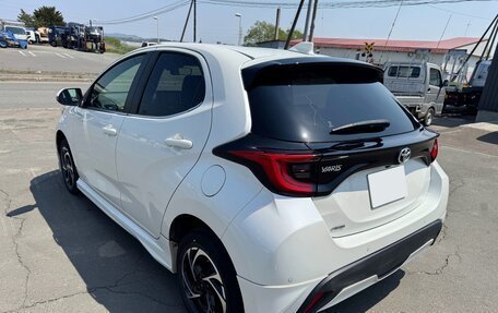 Toyota Yaris, 2022 год, 1 095 000 рублей, 7 фотография