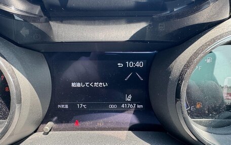 Toyota Yaris, 2022 год, 1 095 000 рублей, 16 фотография