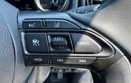 Toyota Yaris, 2022 год, 1 095 000 рублей, 18 фотография