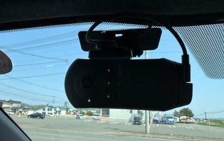 Toyota Yaris, 2022 год, 1 095 000 рублей, 21 фотография