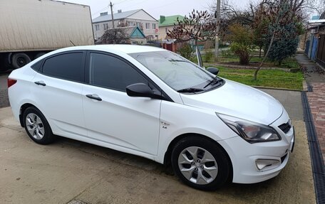 Hyundai Solaris II рестайлинг, 2015 год, 650 000 рублей, 2 фотография