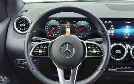 Mercedes-Benz B-Класс, 2022 год, 2 100 000 рублей, 11 фотография