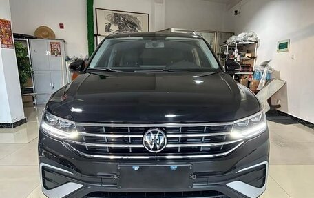 Volkswagen Tiguan II, 2022 год, 2 358 083 рублей, 3 фотография