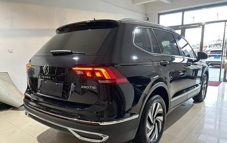 Volkswagen Tiguan II, 2022 год, 2 358 083 рублей, 6 фотография