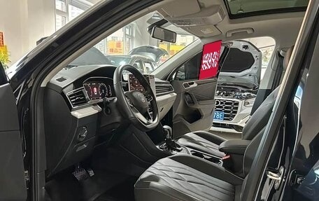 Volkswagen Tiguan II, 2022 год, 2 358 083 рублей, 8 фотография