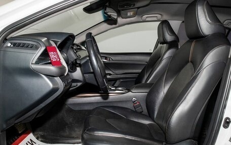 Toyota Camry, 2018 год, 2 500 000 рублей, 5 фотография