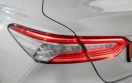 Toyota Camry, 2018 год, 2 500 000 рублей, 20 фотография