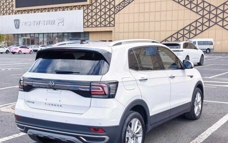 Volkswagen T-Cross I, 2022 год, 1 800 000 рублей, 4 фотография