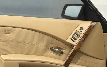 BMW 5 серия, 2005 год, 940 000 рублей, 18 фотография