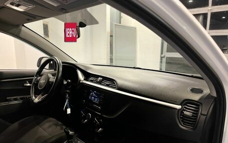 KIA Rio IV, 2022 год, 1 900 000 рублей, 12 фотография