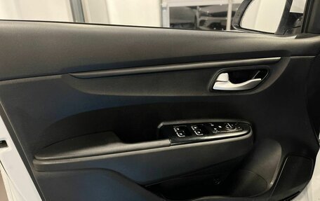 KIA Rio IV, 2022 год, 1 900 000 рублей, 22 фотография