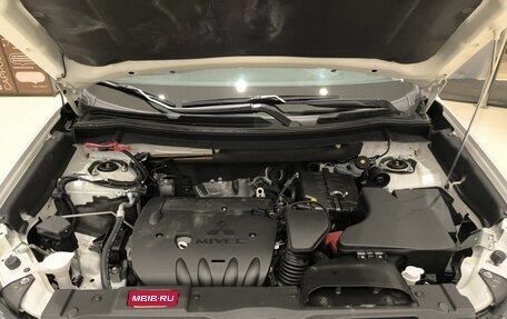 Mitsubishi Outlander III рестайлинг 3, 2018 год, 2 650 000 рублей, 11 фотография