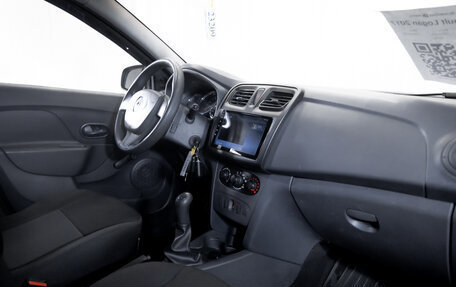 Renault Logan II, 2017 год, 699 900 рублей, 17 фотография