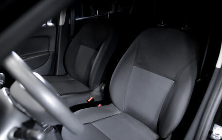 Renault Logan II, 2017 год, 699 900 рублей, 18 фотография