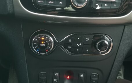 Renault Sandero II рестайлинг, 2017 год, 880 000 рублей, 4 фотография