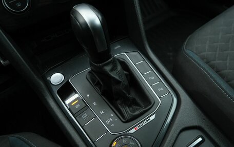 Volkswagen Tiguan II, 2019 год, 2 879 000 рублей, 15 фотография