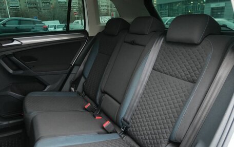 Volkswagen Tiguan II, 2019 год, 2 879 000 рублей, 19 фотография