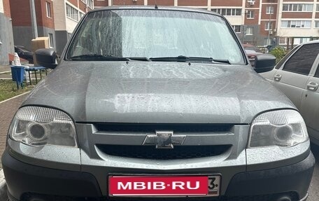 Chevrolet Niva I рестайлинг, 2017 год, 650 000 рублей, 1 фотография