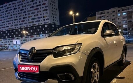 Renault Logan II, 2020 год, 900 000 рублей, 1 фотография
