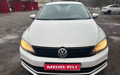 Volkswagen Jetta VI, 2015 год, 750 000 рублей, 10 фотография
