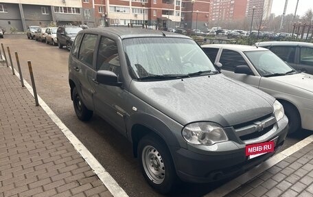 Chevrolet Niva I рестайлинг, 2017 год, 650 000 рублей, 3 фотография