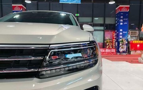 Volkswagen Tiguan II, 2021 год, 3 974 000 рублей, 8 фотография