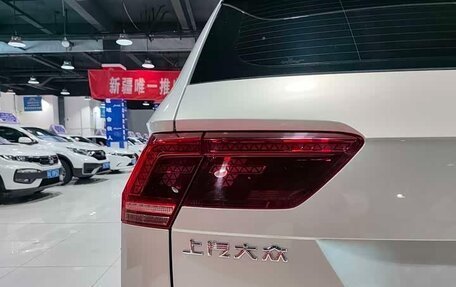 Volkswagen Tiguan II, 2021 год, 3 974 000 рублей, 7 фотография