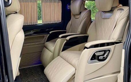 Mercedes-Benz Vito, 2021 год, 6 000 000 рублей, 17 фотография